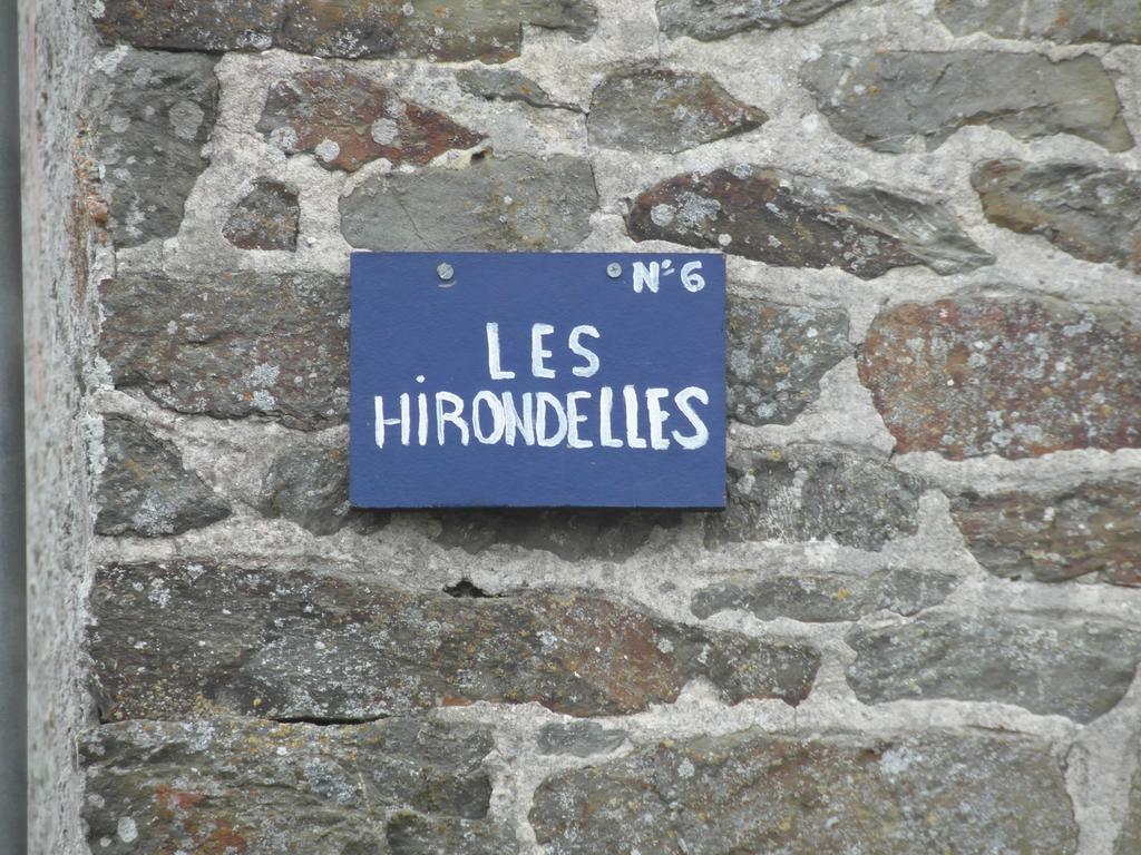 Vila Les Hirondelles De La Baie Vains Exteriér fotografie
