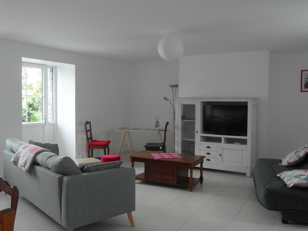 Vila Les Hirondelles De La Baie Vains Exteriér fotografie